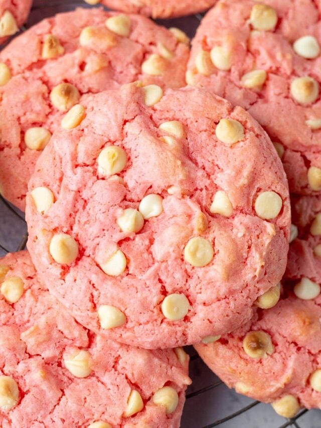 cropped-strawberry-cake-mix-cookies-2.jpg
